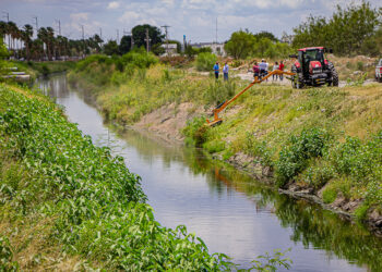 Adquiere Gobierno de Matamoros equipo para mantener limpios los drenes