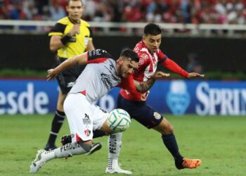 Chivas logra empate 1-1 ante Atlas en clásico tapatío
