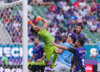 Mazatlán empata 1-1 con Gallos de Querétaro con gol en minuto 87