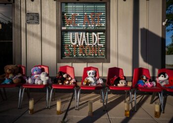 Juez rechaza revelar records de respuesta policial al tiroteo de Uvalde