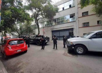 Van 27 detenidos tras cateos a call centers relacionados a extorsiones