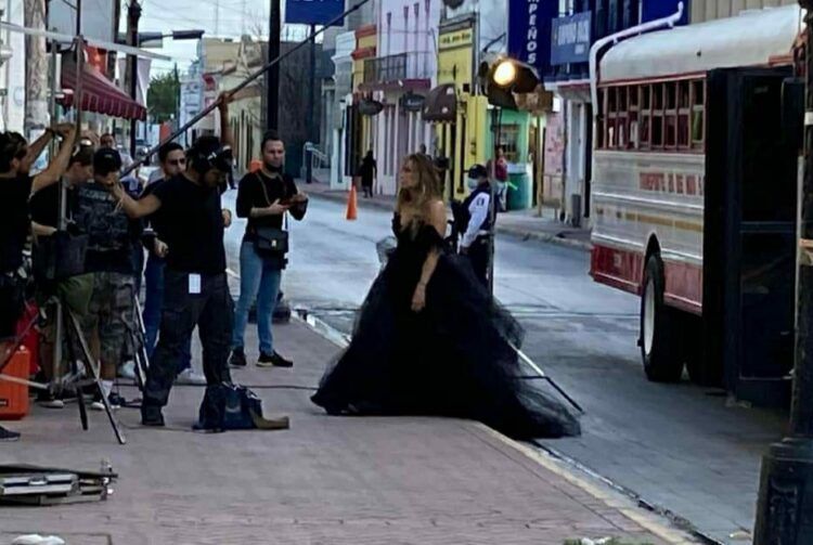 Cierran vialidades en Matamoros por filmación de “La Loca del Reforma”