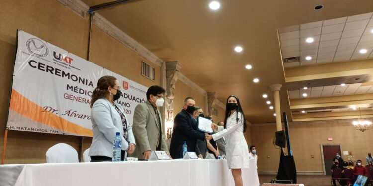 Realiza graduación la Facultad de Medicina de la UAT en Matamoros
