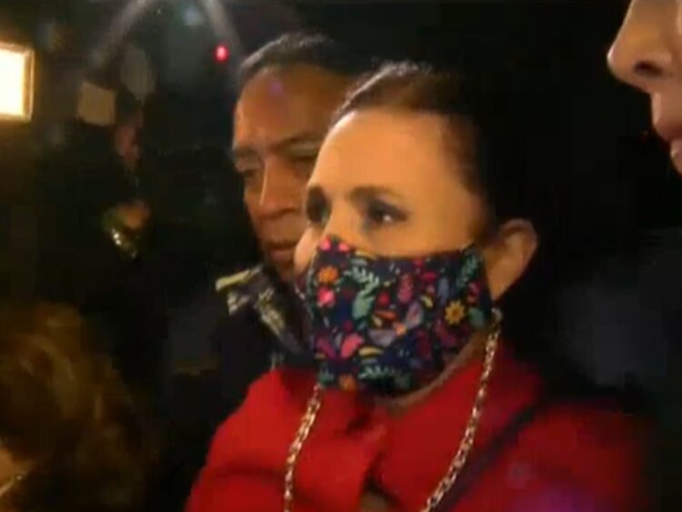 Rosario Robles sale de penal de Santa Martha; “soy inocente”, afirma