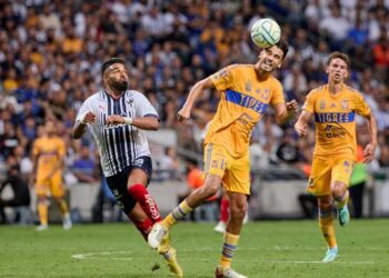 Rayados y Tigres empatan 0-0 y decepcionan en el Clásico Regio