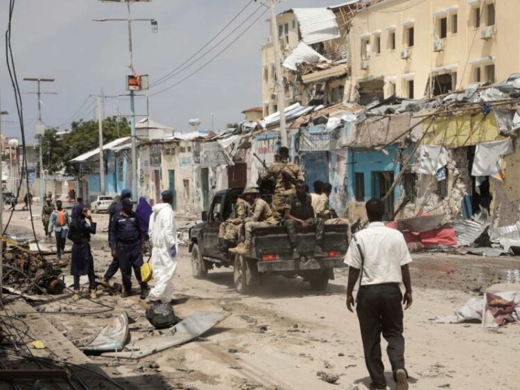 Suman 21 muertos en Somalia por asalto terrorista a hotel