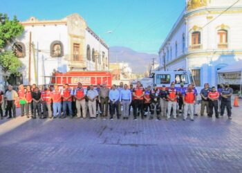 Reconoce Ayuntamiento de Victoria a personal de bomberos en su día