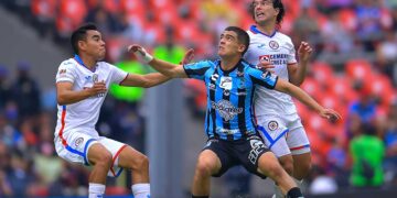 Por fin gana Cruz Azul; doblega 2-1 a los Gallos de Querétaro