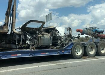Bloqueos carreteros paralizan Zacatecas; grupos delictivos responden a Ejército