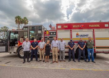 Entrega Alcalde Mario López unidad equipada, al Cuerpo de Bomberos