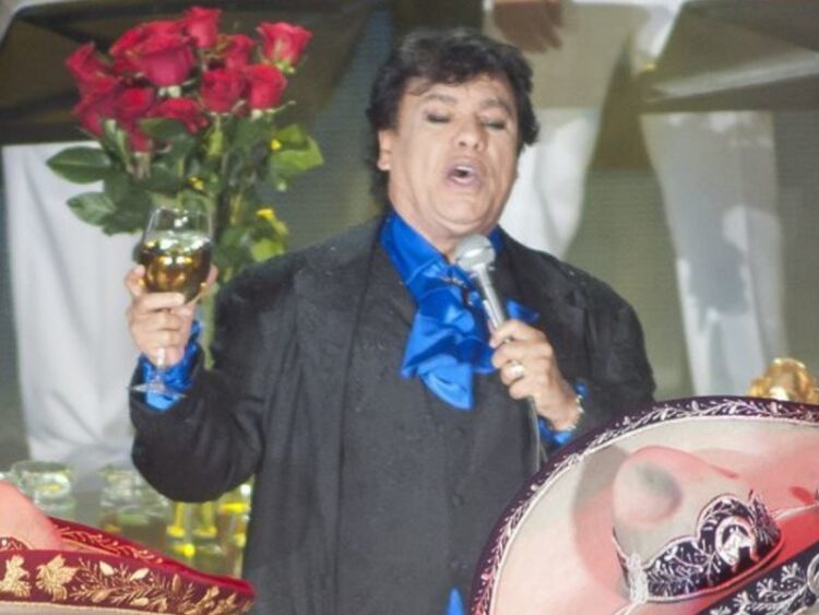 Mensajes en redes sociales de “Juan Gabriel” levantan sospechas