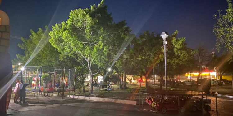 En penumbras “Plaza de los Héroes de Independencia” en Cd. Victoria