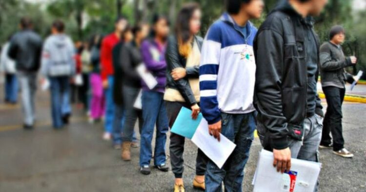 Victoria pierde empleos