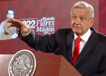 Autoriza López Obrador a la Marina abrir los expedientes sobre la ‘Guerra Sucia’