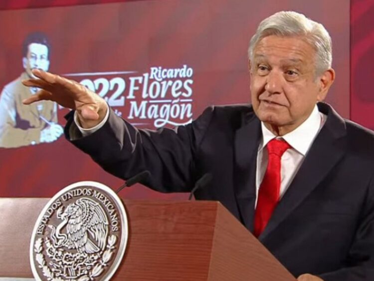 Autoriza López Obrador a la Marina abrir los expedientes sobre la ‘Guerra Sucia’