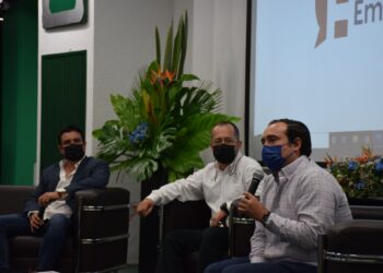 Fortalece UAT relación con sectores productivos