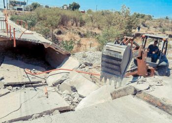 Por seguridad de vecinos optan por demoler vado de La Moderna.