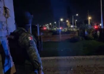 Comando ejecuta a 8 personas en bar de Celaya; hay al menos 5 lesionados