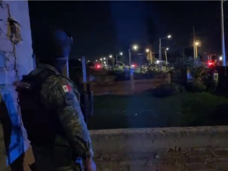 Comando ejecuta a 8 personas en bar de Celaya; hay al menos 5 lesionados