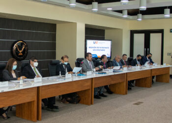 Rinde rector informe financiero ante Patronato de la UAT