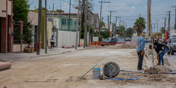 Continúa  rehabilitación de drenaje sanitario en Col.  Carlos Salazar de Matamoros