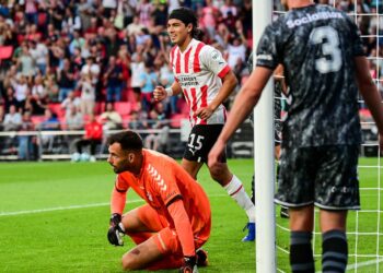 El mexicano Erick Gutiérrez mantiene vivo el sueño del PSV en la Champions