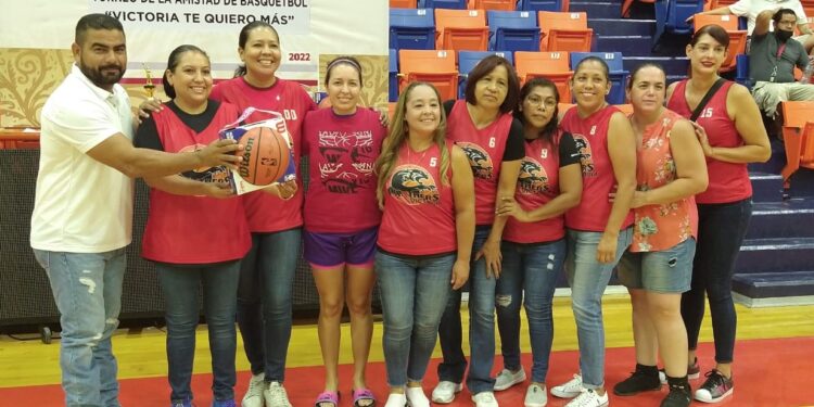 Éxito total en torneo de basquetbol “Victoria te quiero más”