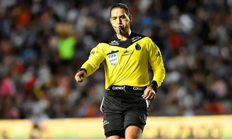 Gilberto Alcalá: ‘No hay crisis en el arbitraje… ¡Hoy no hay arbitraje!’