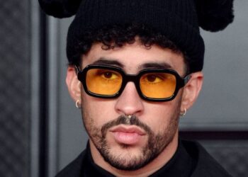 El puertorriqueño Bad Bunny, mejor artista del año en los premios VMA de MTV