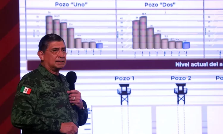 Gobierno niega suspensión del rescate de 10 mineros atrapados