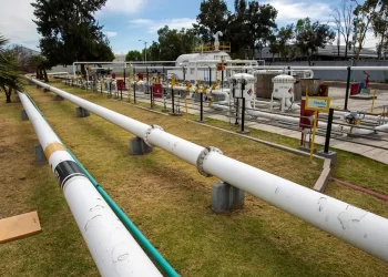 Endurece CRE regulación para control de combustibles