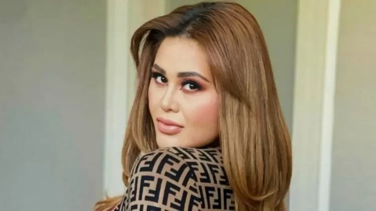 Gomita le hace la competencia a Karely Ruiz y enciende las redes sociales