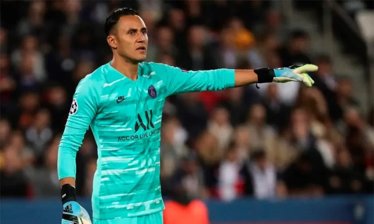 Keylor Navas, cerca de llegar al Napoli