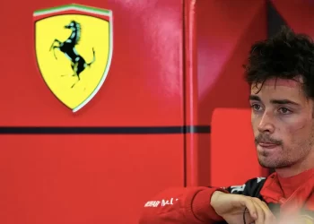 Sancionan a Verstappen y Leclerc; saldrán últimos en Bélgica