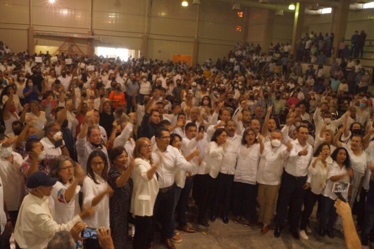 Sólido respaldo de maestros victorenses para Arnulfo Rodríguez Treviño