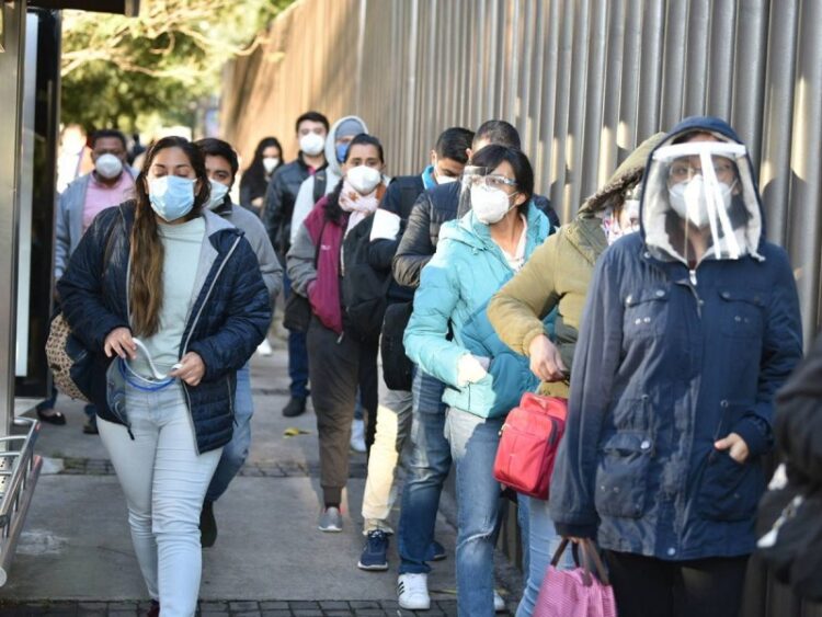 Más de 49 mil médicos se inscriben al Examen Nacional de Aspirantes a Residencias Médicas