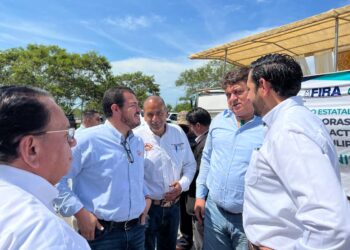 Clausura Rector de la UAT foro estatal de pesca en Soto la Marina
