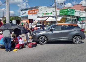 Victorenses se lesionan en aparatoso choque