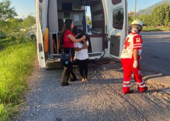 Muere motociclista en aparatoso choque