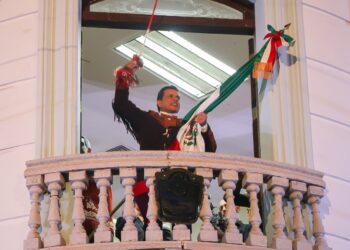 Da alcalde de Victoria Eduardo Gattás “Grito de Independencia” alterno; arenga la autonomía municipal