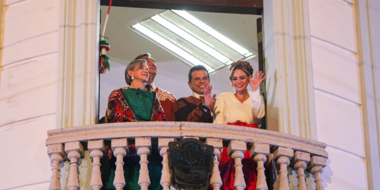 Da alcalde de Victoria Eduardo Gattás “Grito de Independencia” alterno; arenga la autonomía municipal