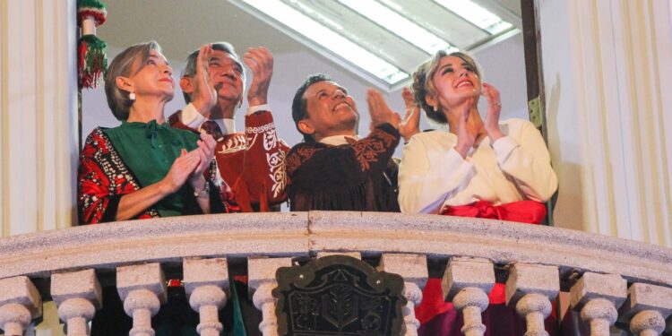 Da alcalde de Victoria Eduardo Gattás “Grito de Independencia” alterno; arenga la autonomía municipal