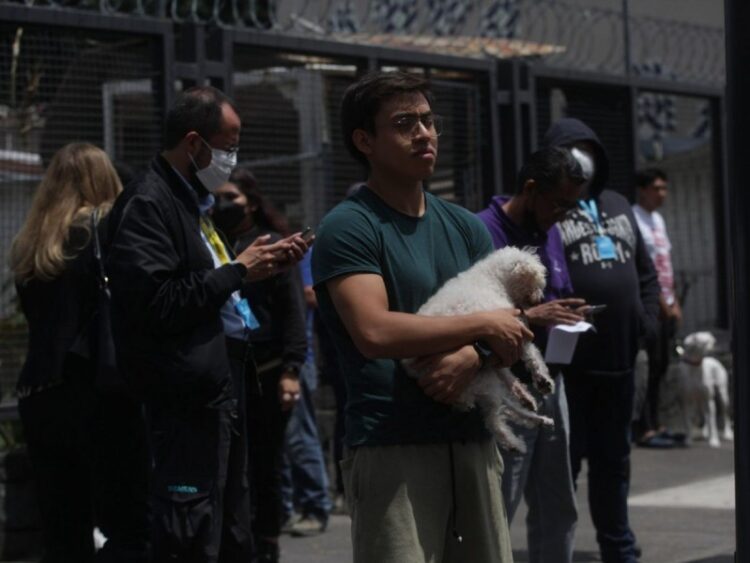 Sismo de magnitud 7.7 deja tres heridos graves y un desaparecido en Colima