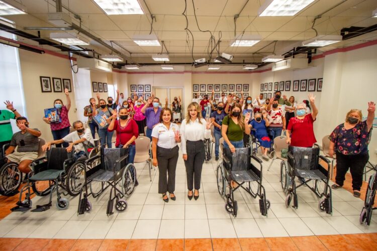 Entrega DIF-Victoria apoyos en beneficio de personas vulnerables