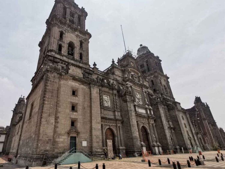 Cierran Catedral Metropolitana de CDMX hasta nuevo aviso tras sismo