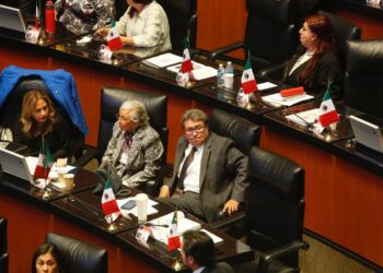 Senado regresa dictamen sobre Ejército en las calles a comisiones; suspenden votación