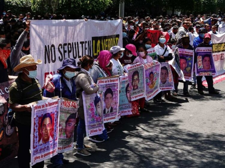 Por caso Ayotzinapa denuncian a juez  de Matamoros que liberó a 120 implicados