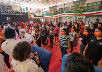 Imparte UAT curso de defensa personal a sus universitarias