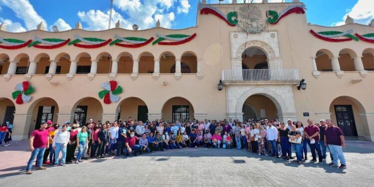 Miles de tamaulipecos firman respaldo político electoral a Américo Villarreal