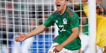 México triunfa 1-0 sobre Perú con gol de Chucky Lozano